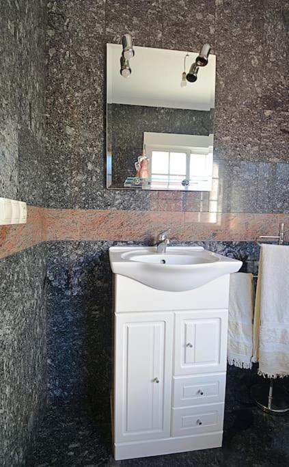 Duplex Da Pedra E Da Auga Apartment Meis ภายนอก รูปภาพ